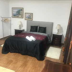 Estudio Laura Apartment
